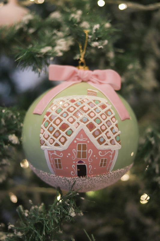 Gingerbread House Pink